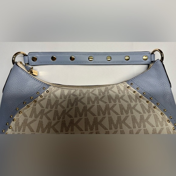 Michael Kors Blue and Cream Women's Bag - Picture 8 of 15